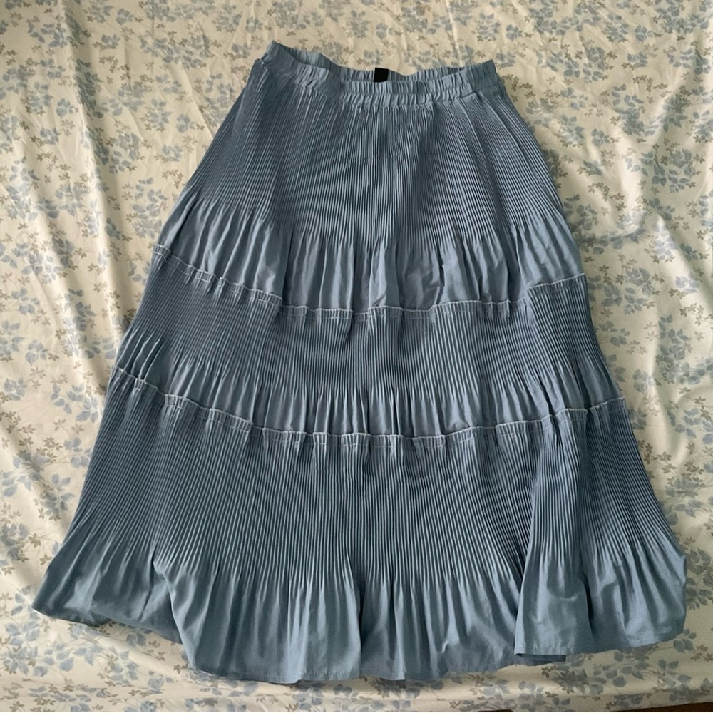 Maxi skirt with ruffles